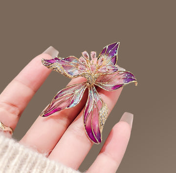 XSB134 - Crystal French iris brooch